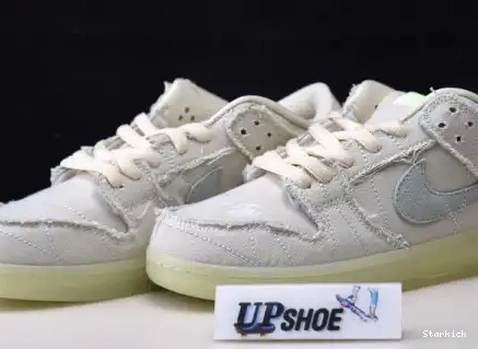Sb  Dunk Nike SB  'Mummy' Low DM0774-111  0519